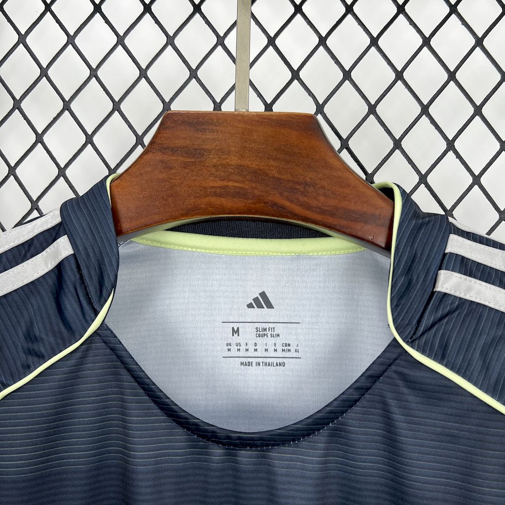 Camiseta de manga larga visitante del Real Madrid 2025/26