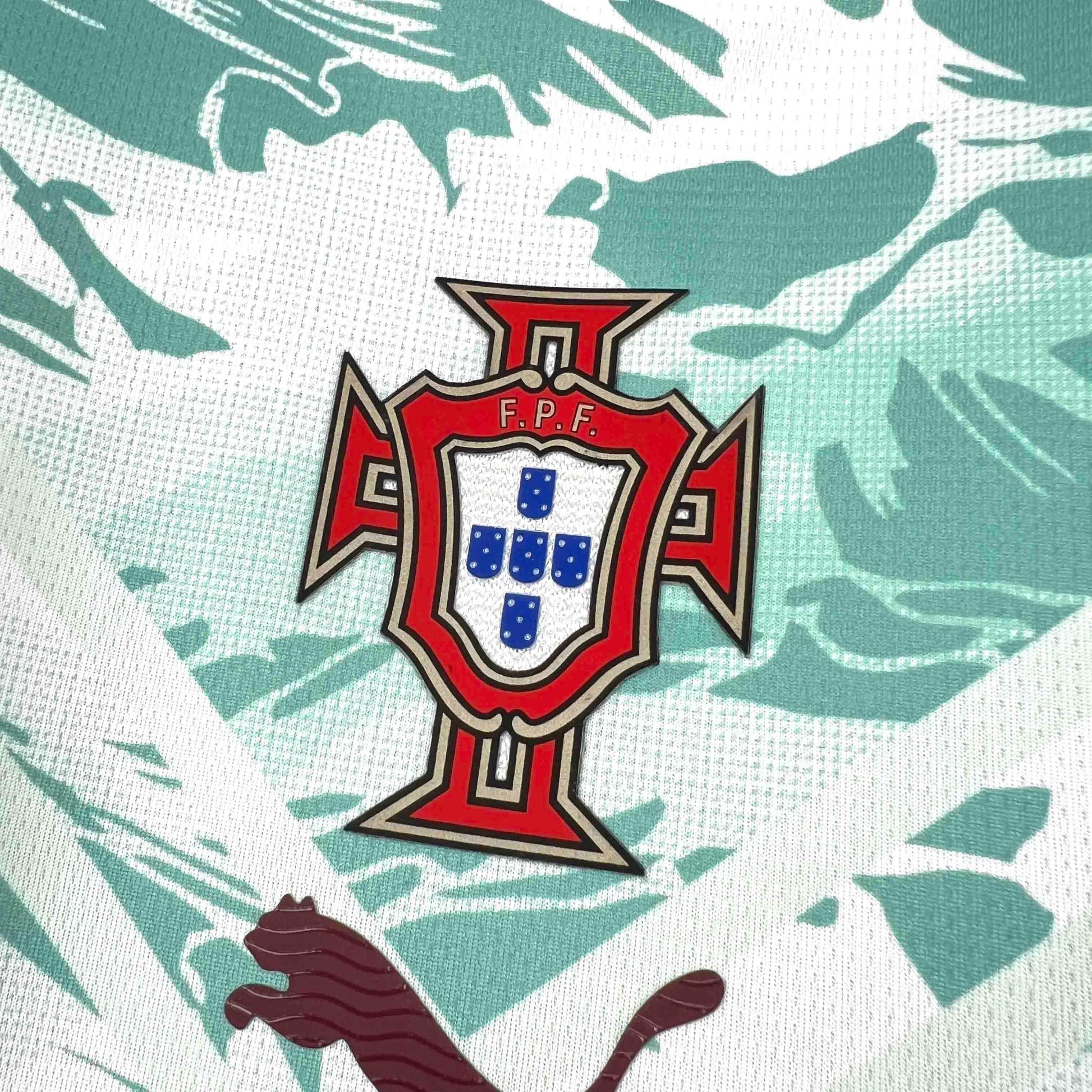 Equipación visitante de Portugal para el Mundial 2026