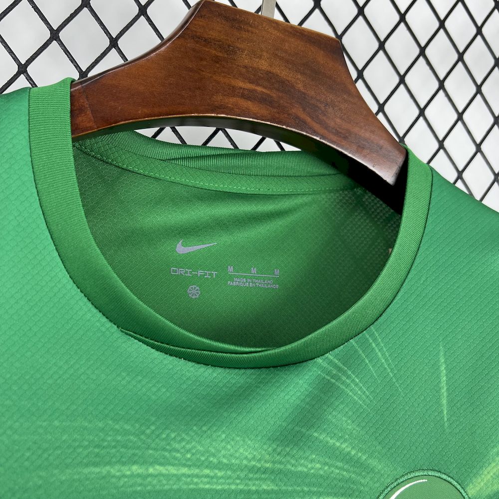 Camiseta local del Wolfsburg 2025/26