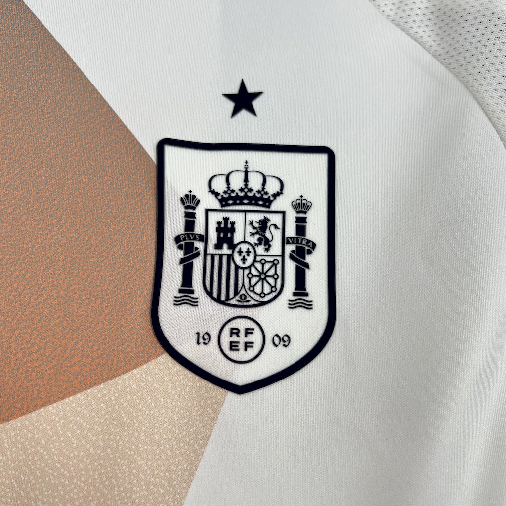Camiseta de visitante de la Selección Nacional Femenina de España 2025/26