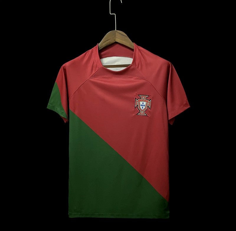 Equipación local de Portugal 2022-2023