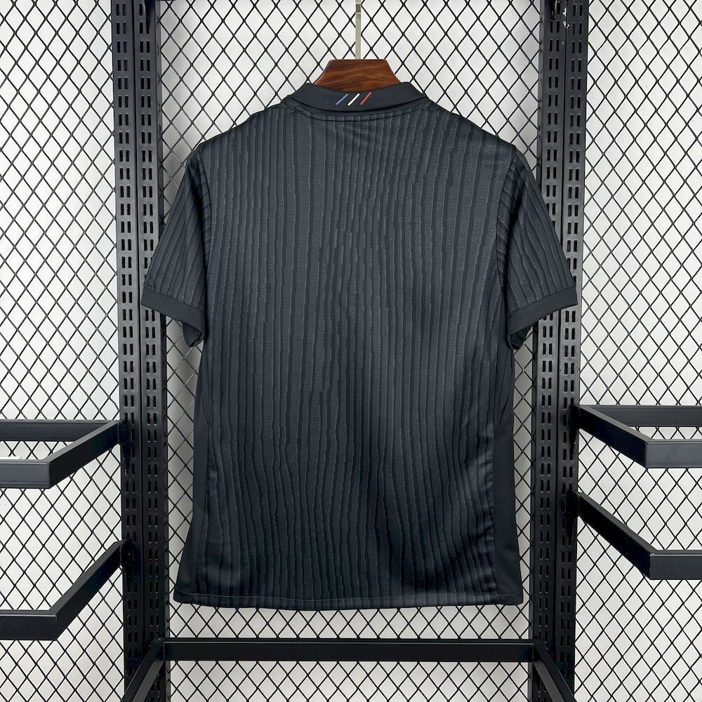 Cuarta camiseta del PSG para la temporada 2025/26
