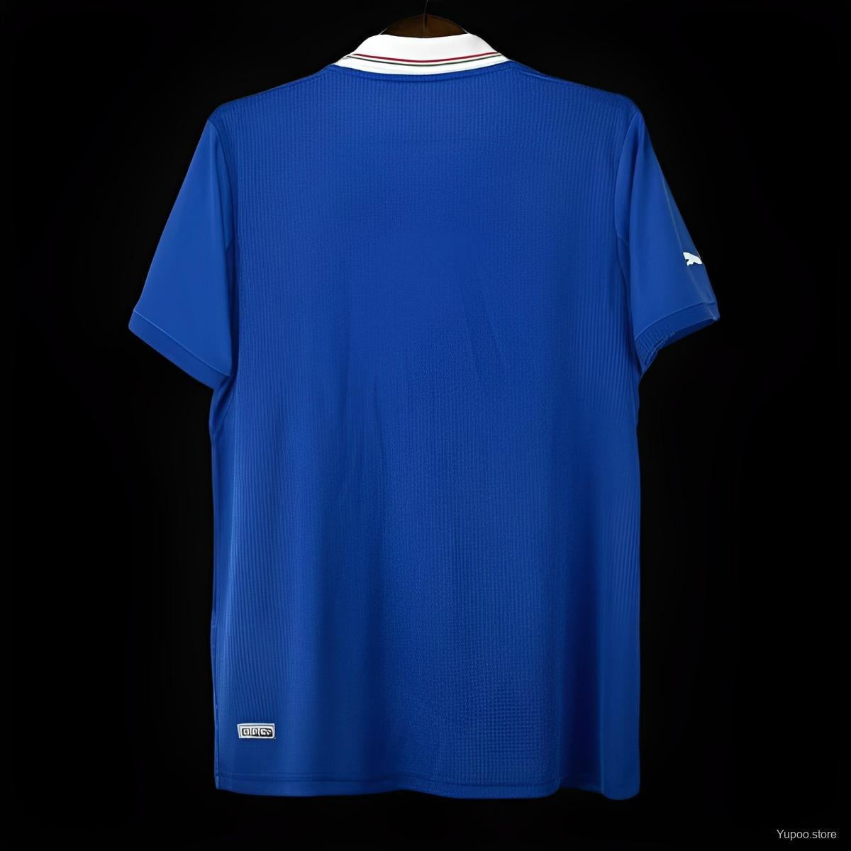 Camiseta retro de Italia para casa 2012