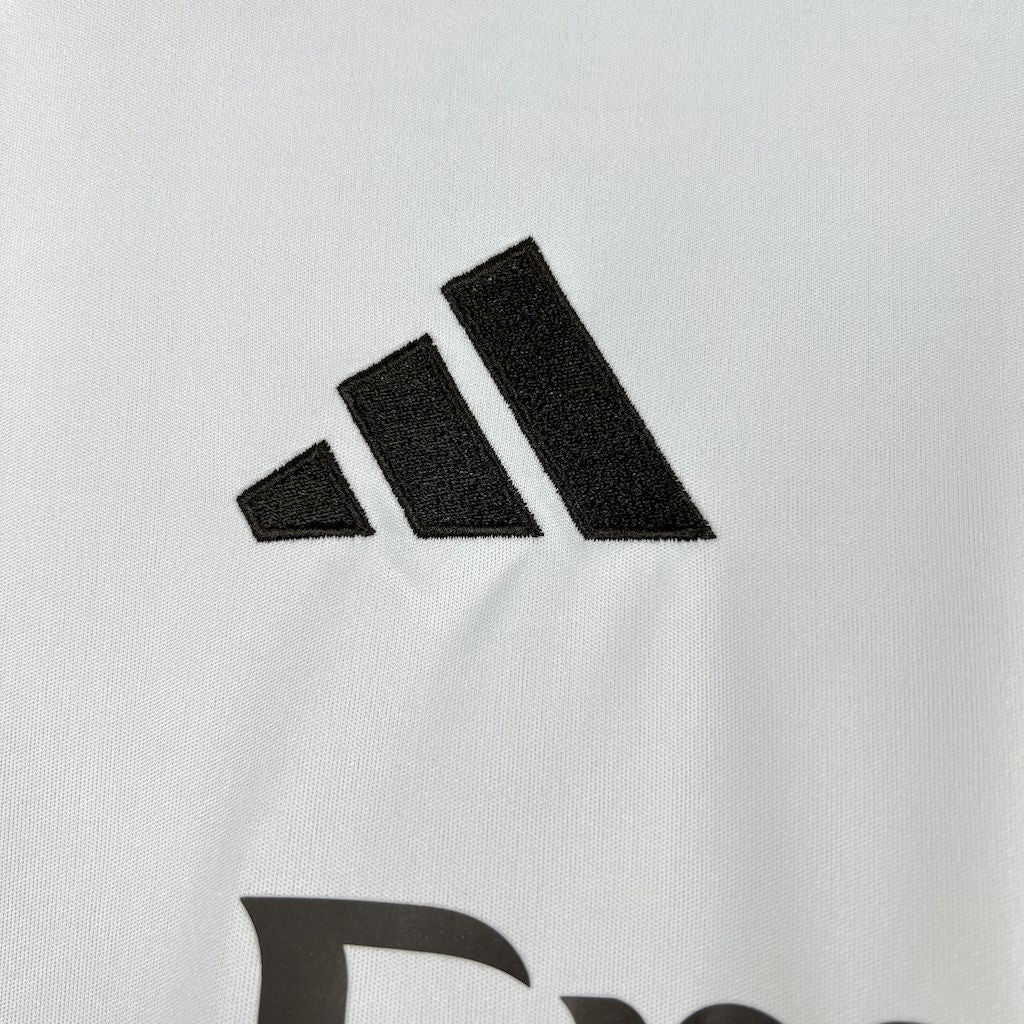 Camiseta de manga larga del Real Madrid 2025/26