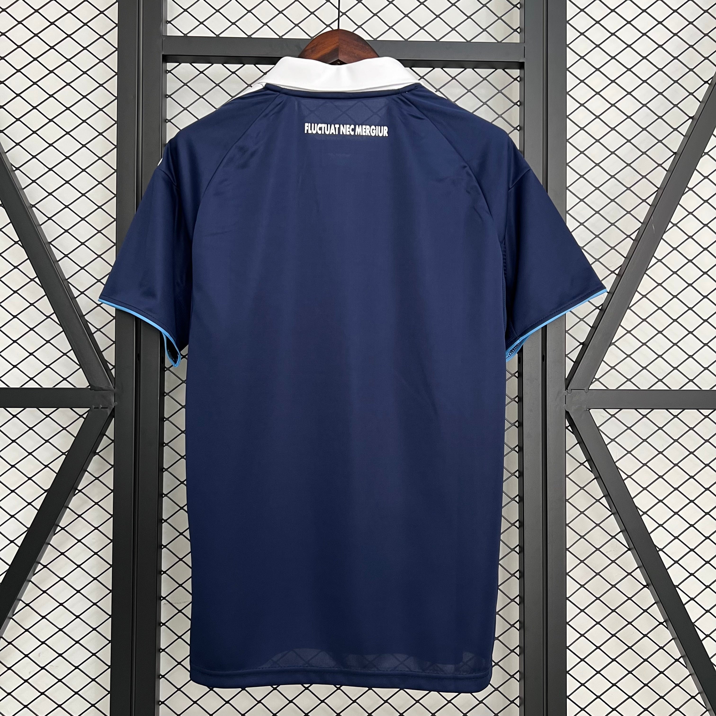 Camiseta local del Paris FC 2025/26