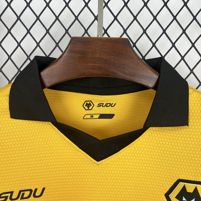 Camiseta local de los Wolves 2025/26