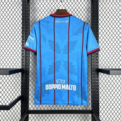 Tercera equipación del Cagliari 2025/26