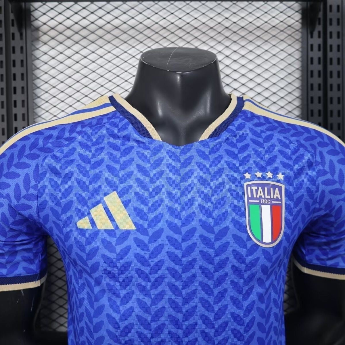 Equipación local de Italia para el Mundial 2026