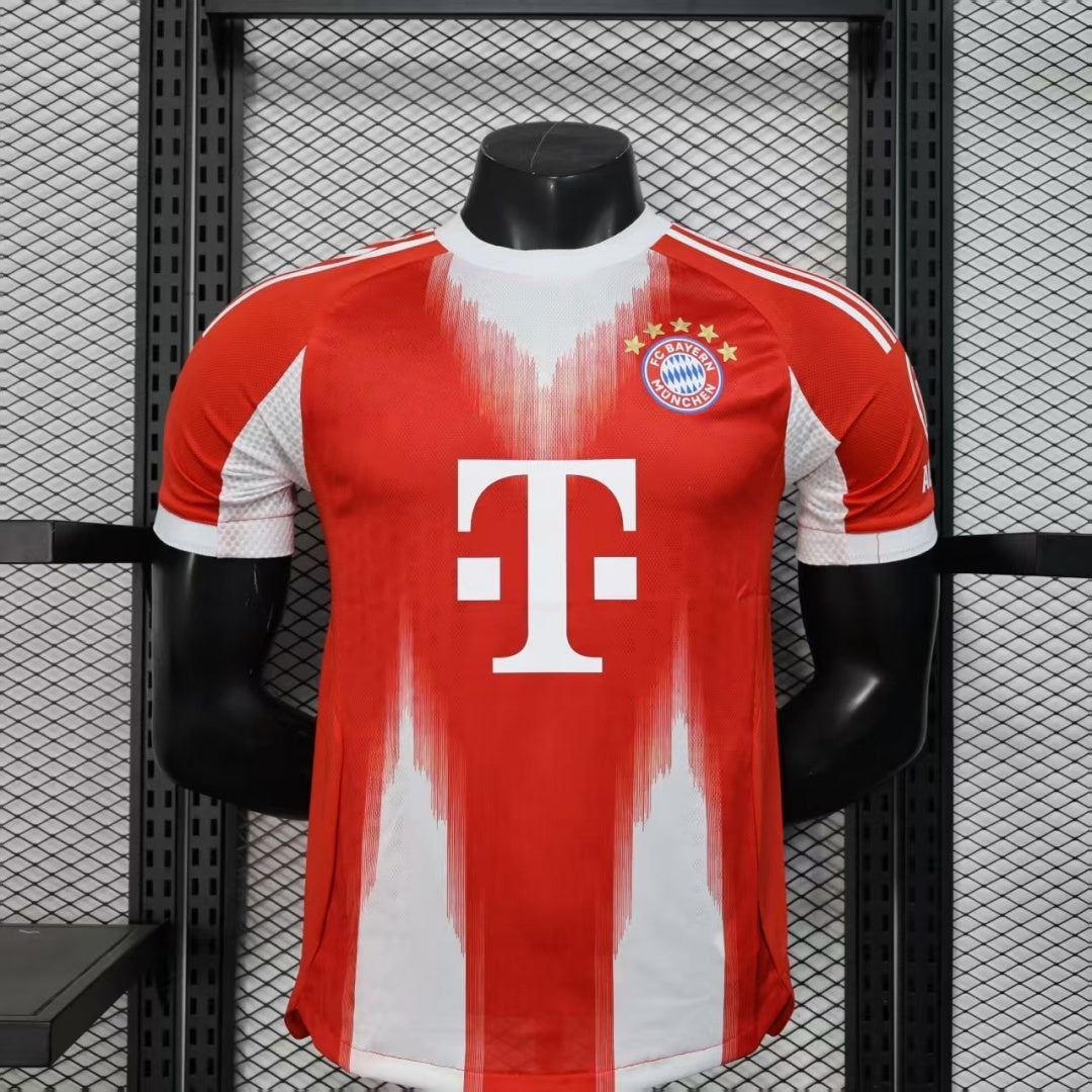 Equipación local del Bayern de Múnich (25/26)