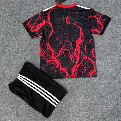 Conjunto infantil especial rojo del Real Madrid 25/26