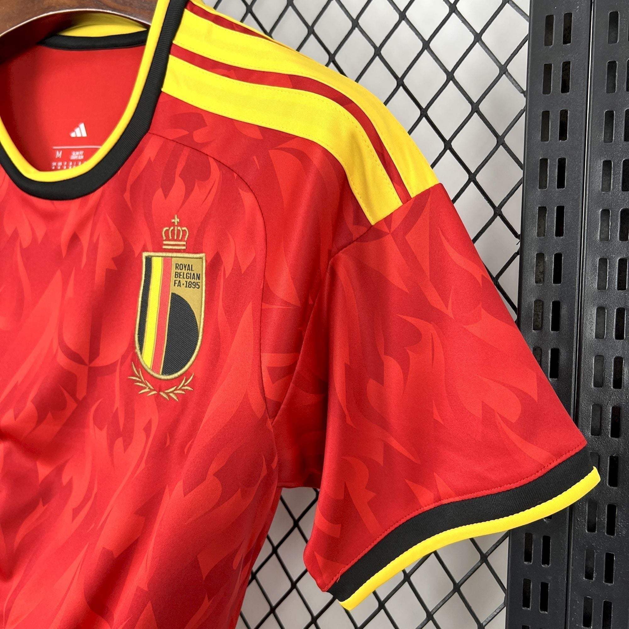 Camiseta local de Bélgica 2025/26