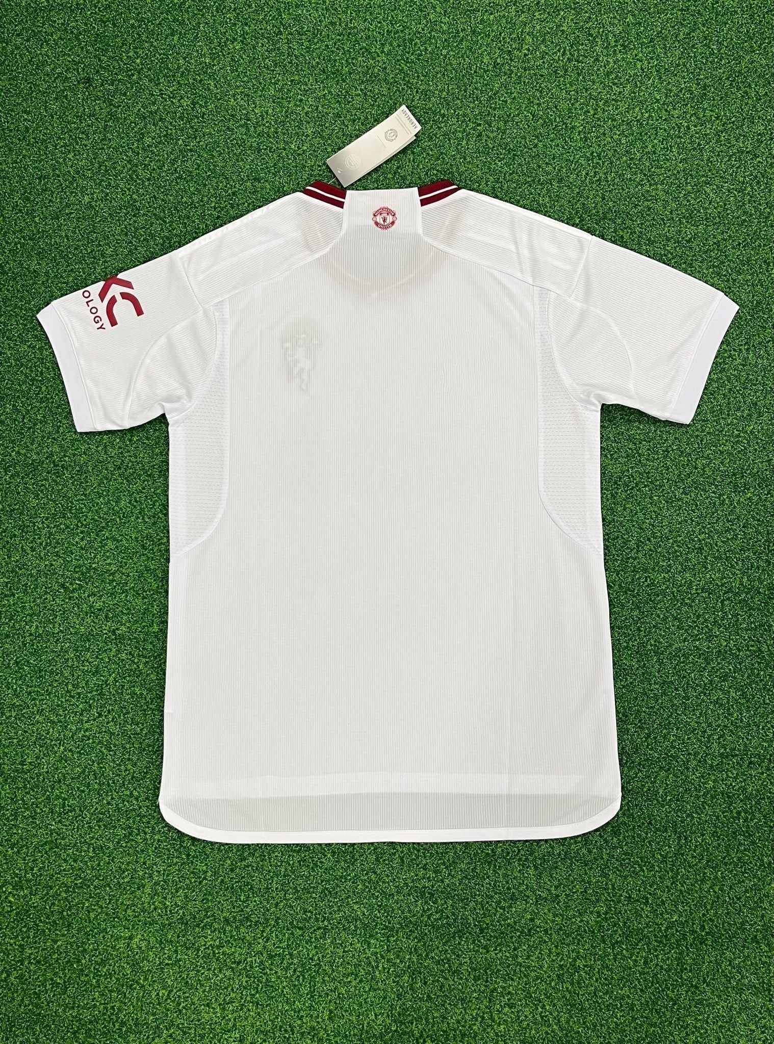 Tercera equipación del Manchester United 2023-2024