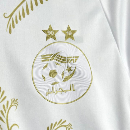 Camiseta de Argelia edición oro blanco Karakou 2024/25