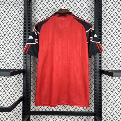 Camiseta retro de visitante del AC Milan 1998/99