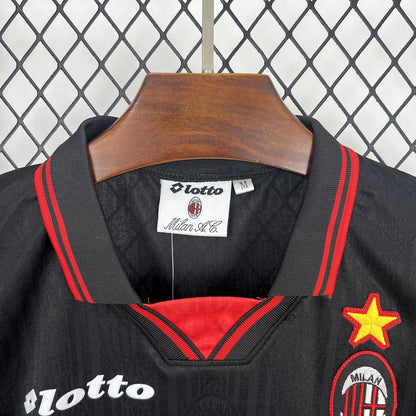 Camiseta retro de la tercera equipación del AC Milan 1997/98