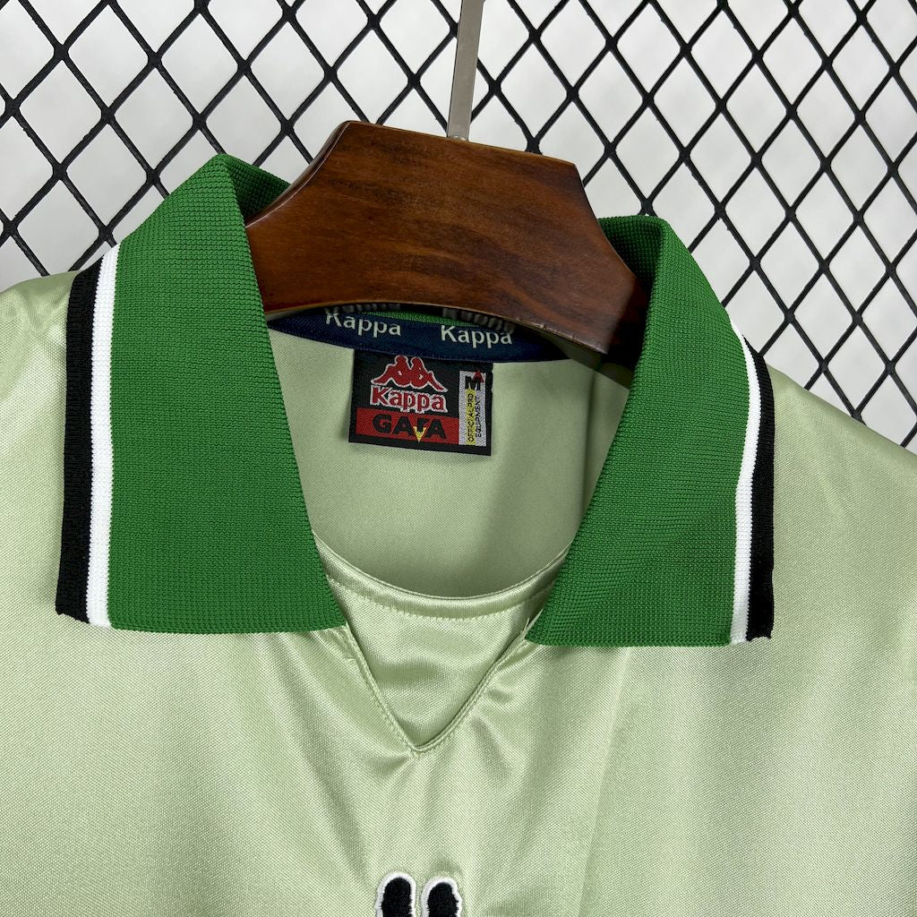 Camiseta visitante del Real Betis Sevilla 1999/00