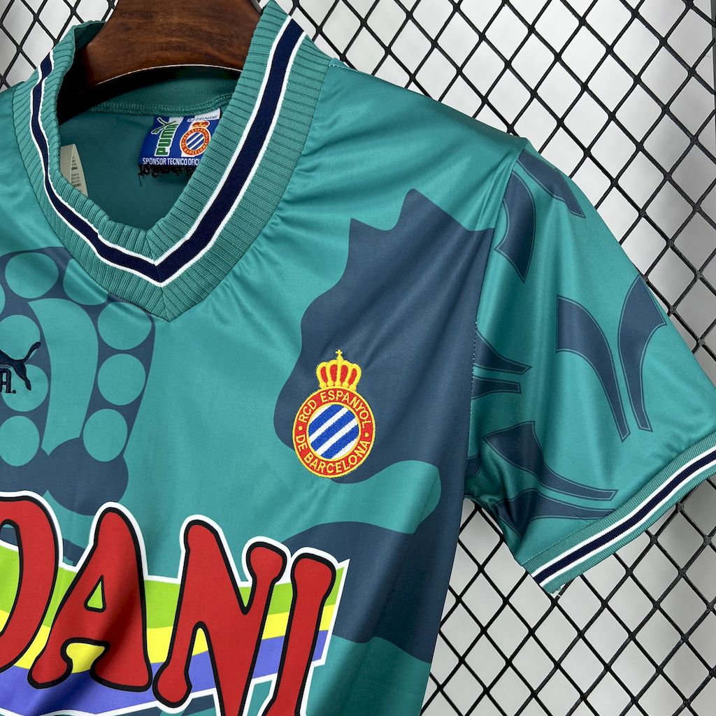 Tercera equipación retro del RCD Barcelona 1996/97