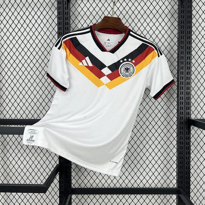 Equipación local de Alemania para el Mundial de 2026