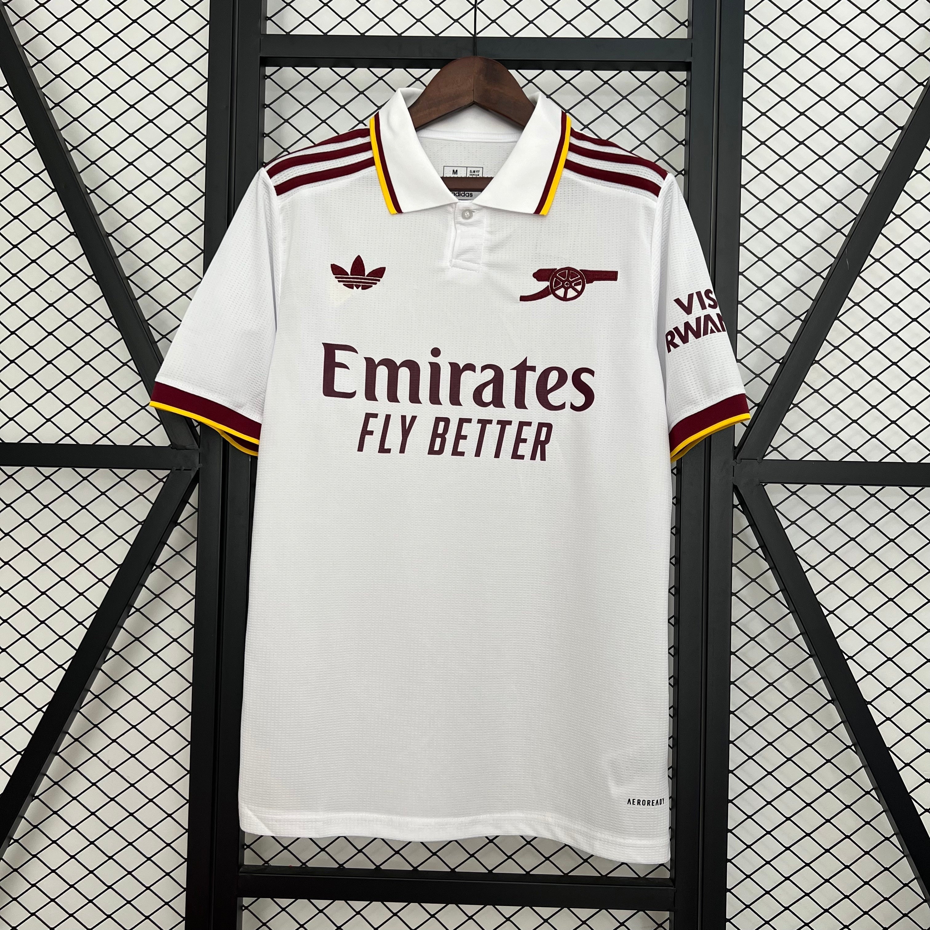 Tercera equipación del Arsenal 2025/26