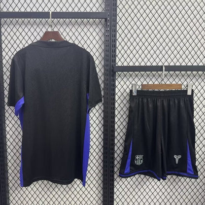 Conjunto infantil Barcelona negro especial 25/26