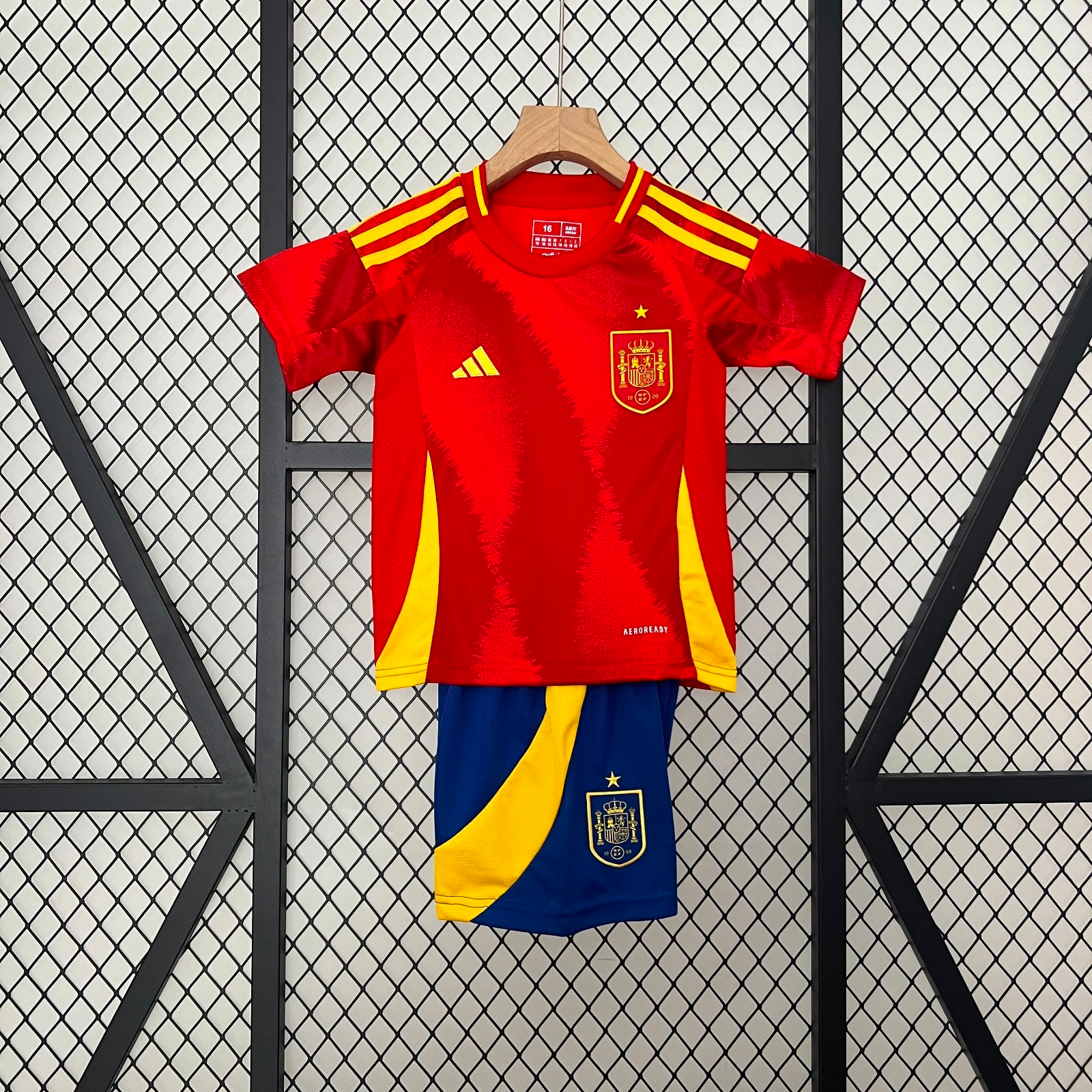 Conjunto infantil 24/25 España