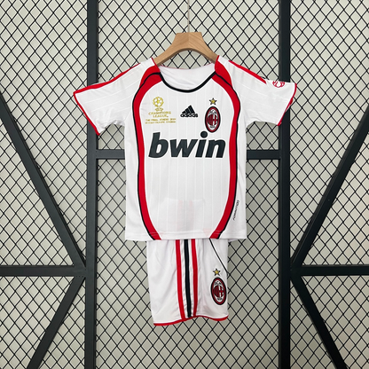 Conjunto infantil del AC Milan 24/25